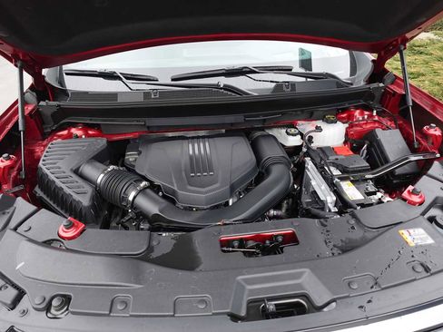 Used 2025 GMC Acadia AT4 w/ Luxury Package image 35