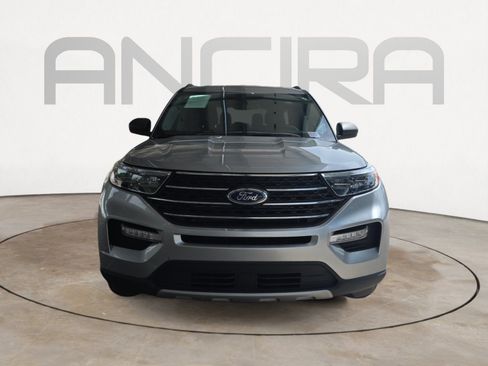 Used 2023 Ford Explorer XLT w/ Equipment Group 202A AWD/4WD image 2