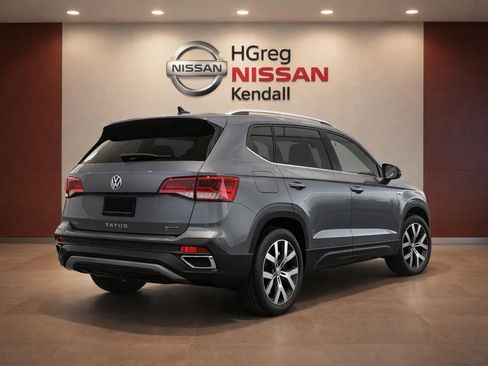 Used 2022 Volkswagen Taos SEL image 4