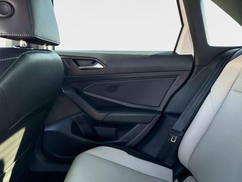 Used 2019 Volkswagen Jetta R-Line image 14