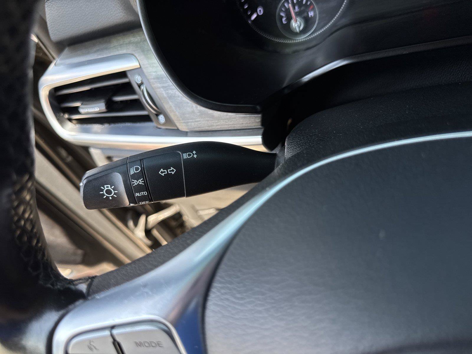 Used 2020 Kia Telluride EX w/ EX Premium Package AWD/4WD image 19