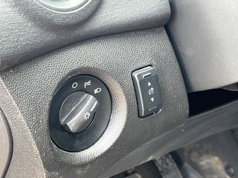 Used 2015 Ford Fiesta S image 18