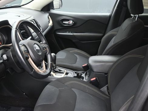 Used 2016 Jeep Cherokee Latitude image 11