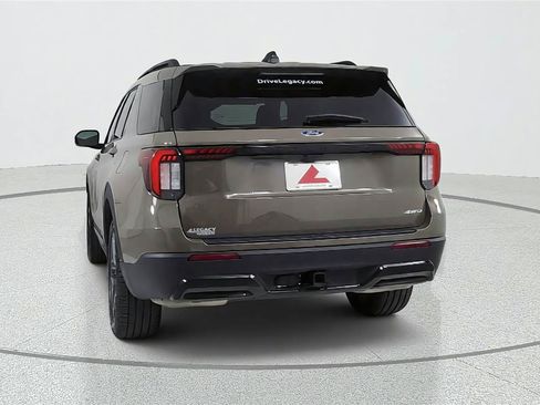 Used 2026 Ford Explorer ST-Line w/ ST-Line Street Pack AWD/4WD image 5