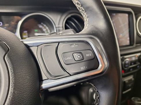 Used 2022 Jeep Wrangler Unlimited Sahara w/ Cold Weather Group AWD/4WD image 22