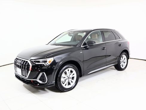 Used 2025 Audi Q3 2.0T Premium w/ Convenience Package image 12