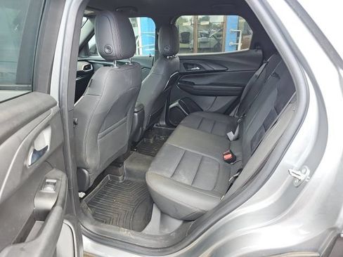 Used 2023 Chevrolet TrailBlazer RS w/ Driver Confidence Package AWD/4WD image 9