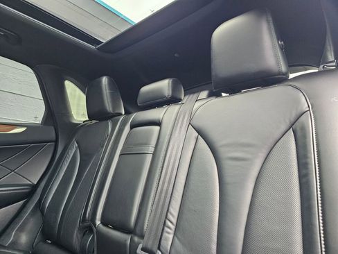 Used 2017 Lincoln MKC Select w/ Select Plus Package AWD/4WD image 17
