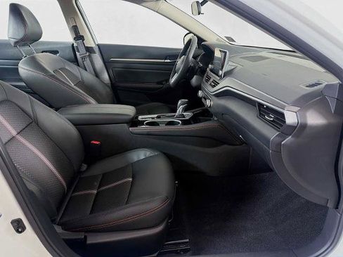 Certified 2025 Nissan Altima 2.5 SR AWD/4WD image 23