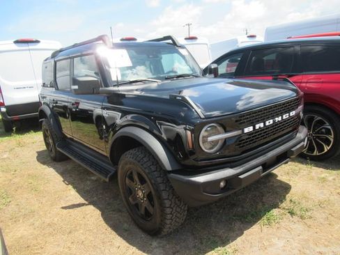 Used 2025 Ford Bronco Outer Banks AWD/4WD image 1