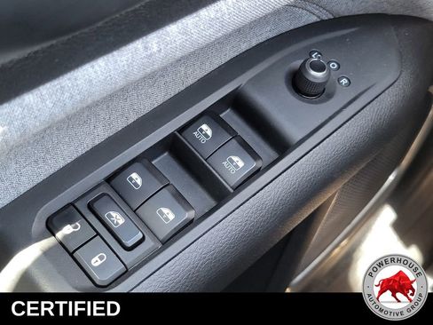 Used 2023 Jeep Compass Latitude AWD/4WD image 25