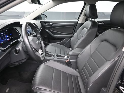 Used 2024 Volkswagen Jetta SE FWD image 22