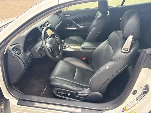 Used 2014 Lexus IS 250C w/ Luxury Package RWD image 15