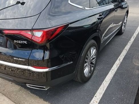 Used 2024 Acura MDX SH-AWD w/ Advance Package image 4