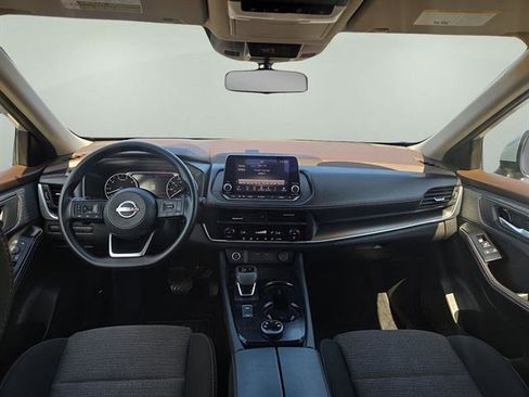 Certified 2023 Nissan Rogue SV image 2