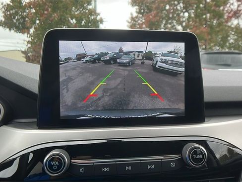 Used 2020 Ford Escape SEL image 32