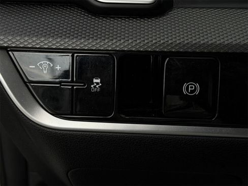 Used 2024 Kia Sportage LX image 21