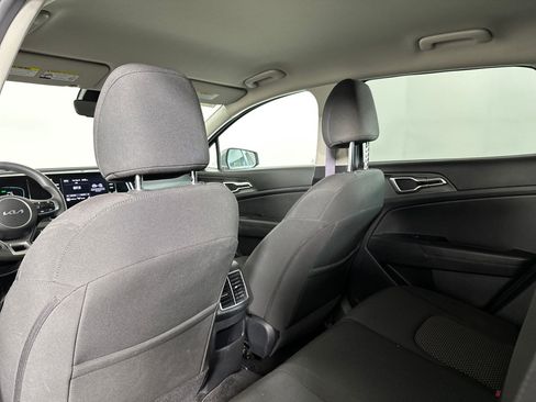 Used 2023 Kia Sportage LX image 32