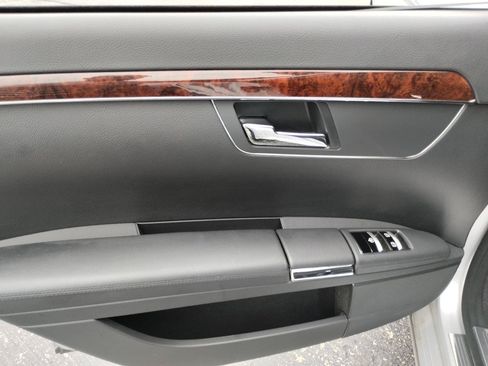 Used 2010 Mercedes-Benz S 550 4MATIC image 48