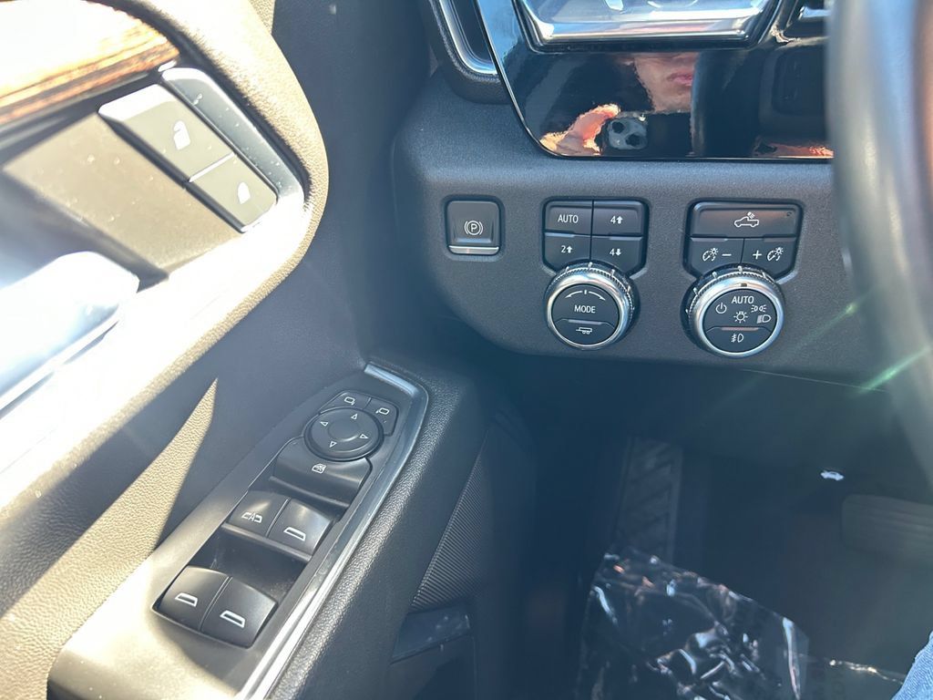 Used 2023 GMC Sierra 1500 Elevation w/ LPO, Elevation Black Package AWD/4WD image 21