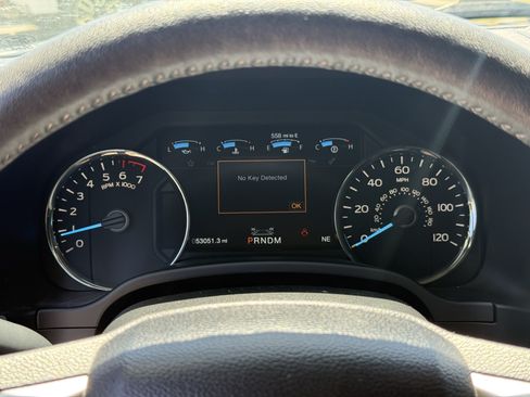 Used 2020 Ford F150 Lariat w/ Equipment Group 502A Luxury AWD/4WD image 18