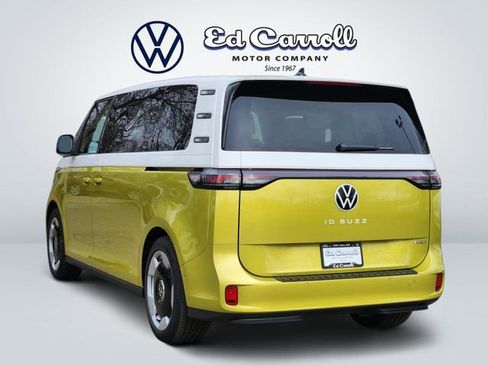 New 2025 Volkswagen ID. Buzz Pro S Plus AWD/4WD image 5