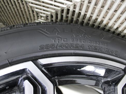 Used 2026 Chevrolet Suburban RST w/ RST Capability Package image 42