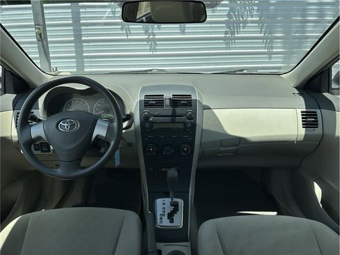 Used 2010 Toyota Corolla LE FWD image 18