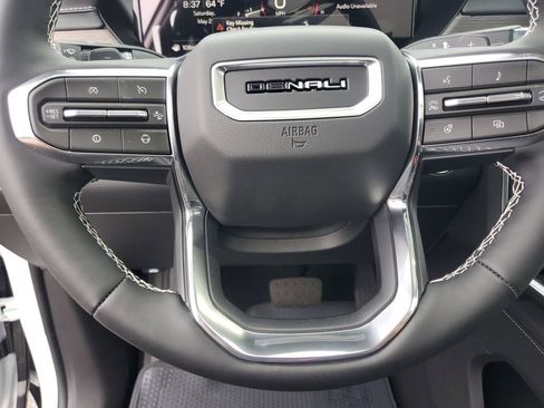 New 2026 GMC Acadia Denali w/ Super Cruise Package FWD image 12