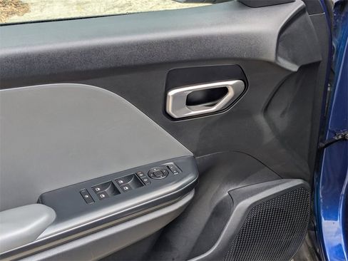 Used 2025 Kia K4 LXS image 13