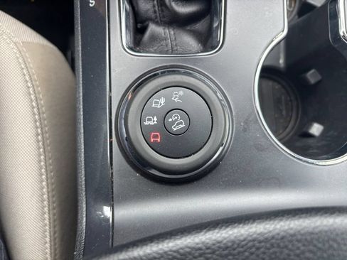 Used 2018 Ford Explorer 4WD image 12