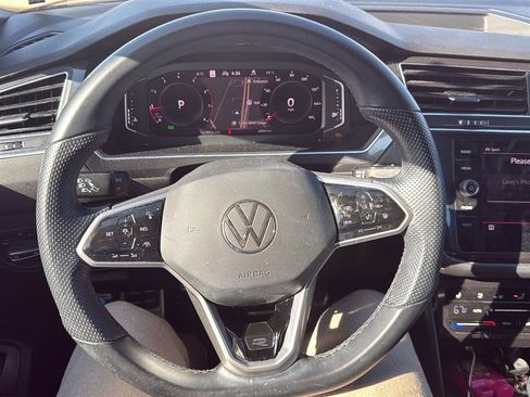 Used 2022 Volkswagen Tiguan SEL R-Line AWD/4WD image 4