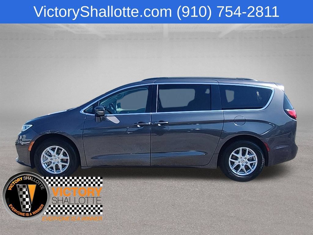 Certified 2022 Chrysler Pacifica Touring-L FWD image 17