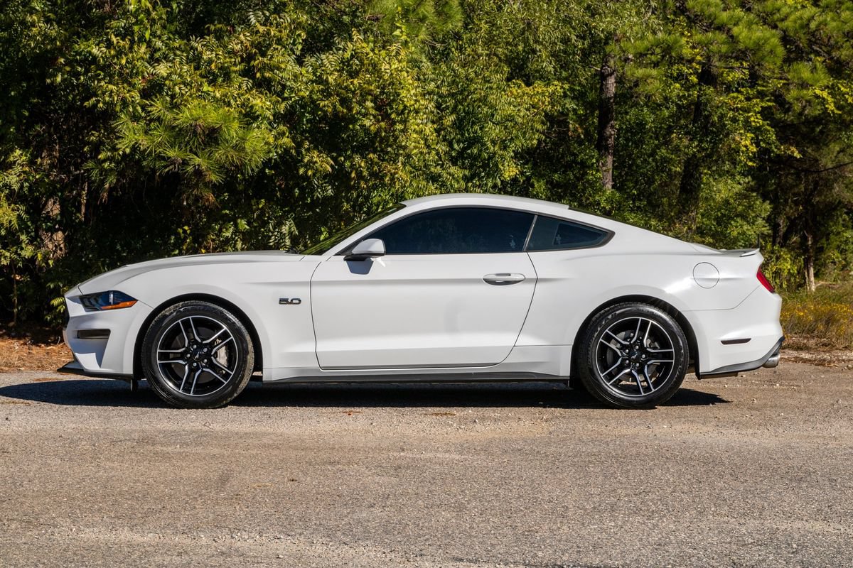 Used 2018 Ford Mustang GT RWD image 9