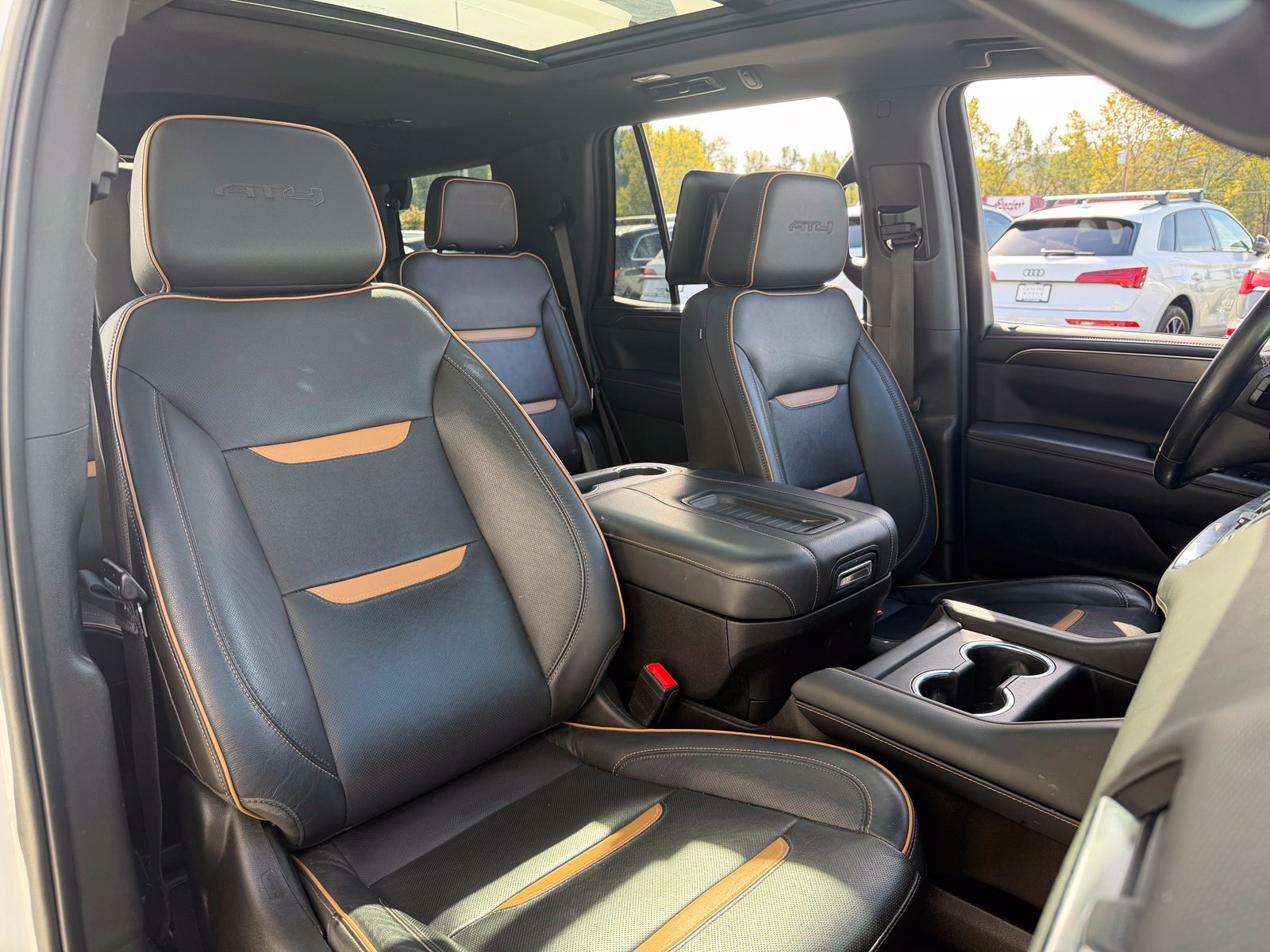 Used 2021 GMC Yukon AT4 w/ AT4 Premium Plus Package AWD/4WD image 24