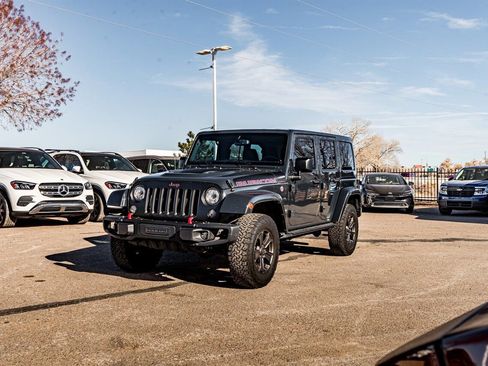 Used 2017 Jeep Wrangler Unlimited Rubicon image 3