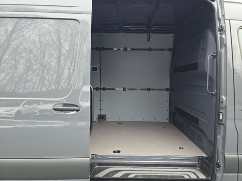 New 2025 Mercedes-Benz Sprinter 2500 image 17
