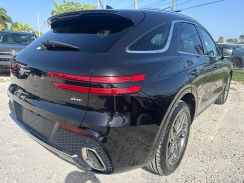 Used 2025 Genesis GV70 2.5T AWD/4WD image 6