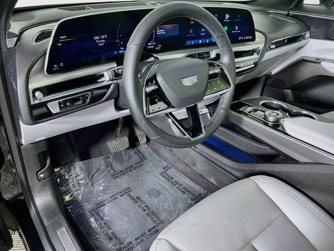 Used 2024 Cadillac Lyriq Sport w/ LPO, Floor Liner Package AWD/4WD image 9