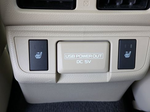 Used 2018 Subaru Outback 2.5i Limited image 16