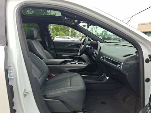 Certified 2024 Cadillac Lyriq Luxury w/ LPO, Floor Liner Package AWD/4WD image 21