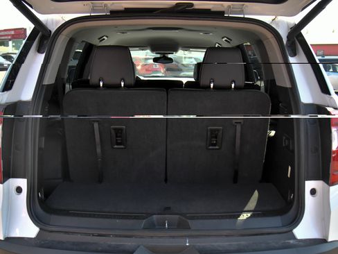 Used 2023 GMC Acadia SLT FWD image 42