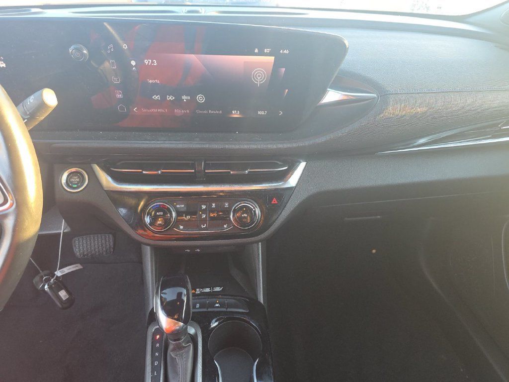 Used 2024 Buick Envista Sport Touring w/ Convenience I Package FWD image 6