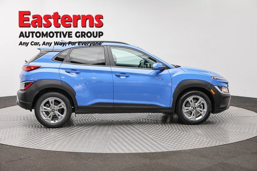 Used 2022 Hyundai Kona SEL w/ Cargo Package AWD/4WD image 6