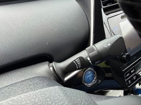 Used 2017 Toyota Prius Prime Plus FWD image 21
