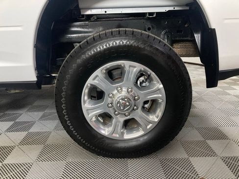 Used 2024 RAM 2500 Big Horn image 24