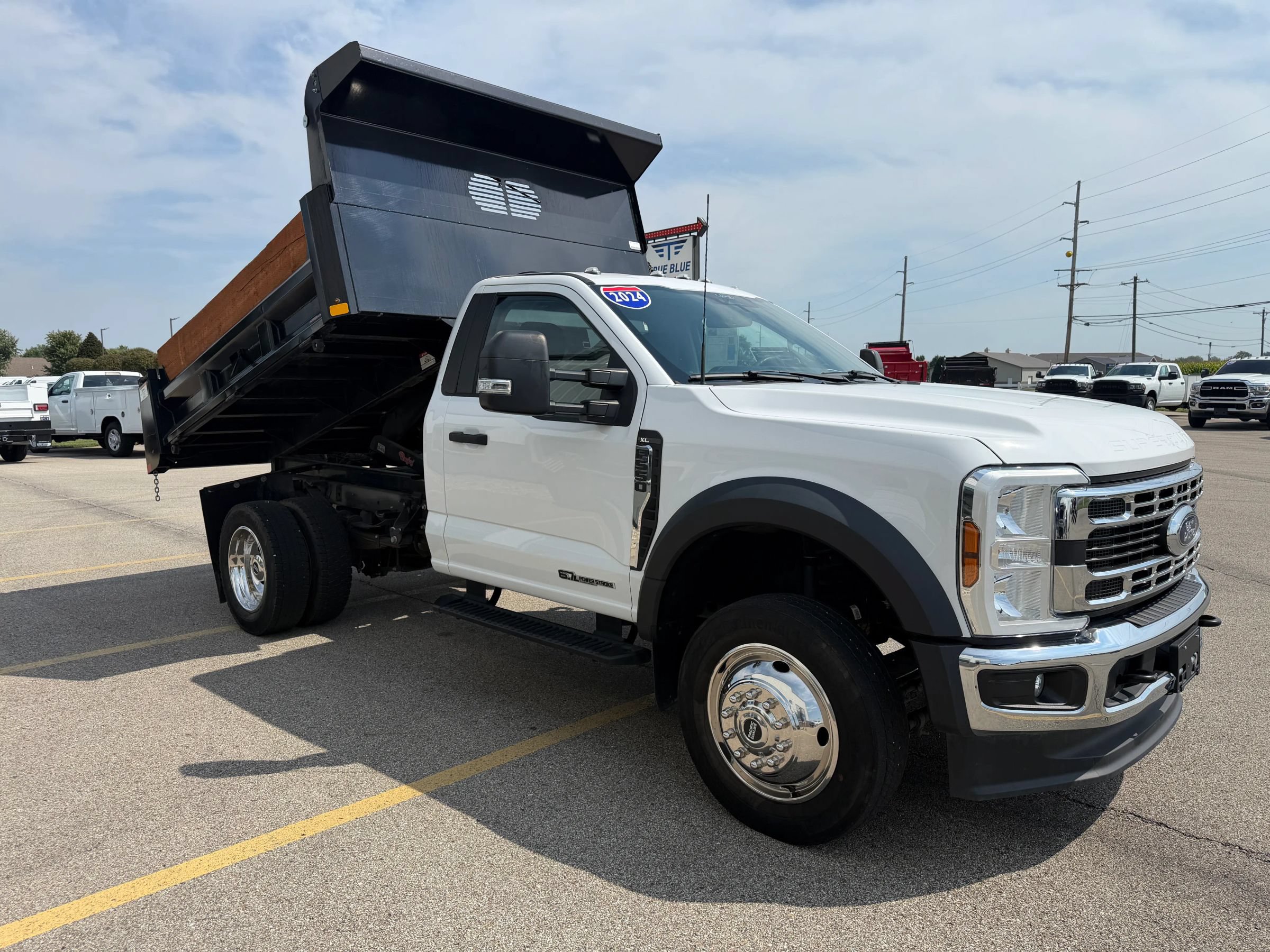 Used 2024 Ford F550 4x4 Regular Cab Super Duty image 12
