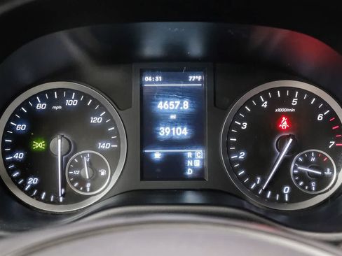 Used 2021 Mercedes-Benz Metris image 28