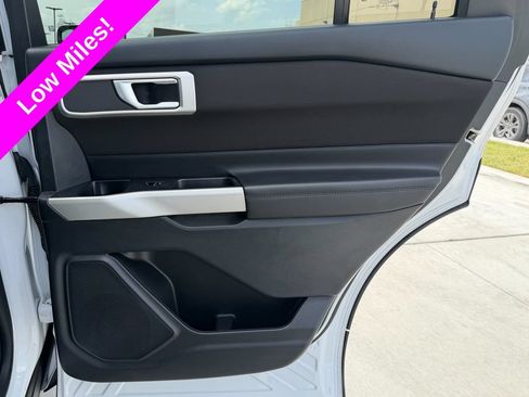 Used 2020 Ford Explorer XLT AWD/4WD image 30