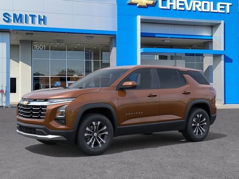 New 2027 Chevrolet Equinox LT FWD image 2